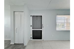 694 Michigan Court, St Cloud, FL 34769 - MLS#R11161054