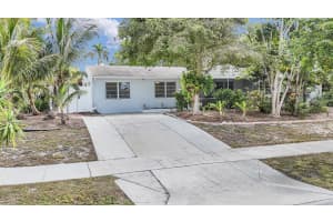 702 Sunset Drive, Lake Worth Beach, FL 33461 - MLS#R11161101