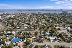 545 Flagler Boulevard, West Palm Beach, FL 33403 - MLS#R11161102