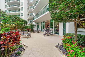 550 Mizner Blvd Boulevard, Boca Raton, FL 33432 - MLS#R11161147