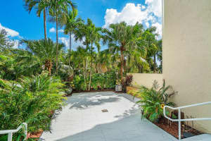 500 Se Mizner Boulevard A111, Boca Raton, Fl 33432 Boca Raton, FL 33432 - Off Market
