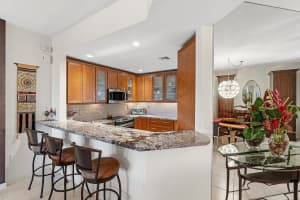 12498 Crystal Pointe Drive, Boynton Beach, FL 33437 - MLS#R11161289