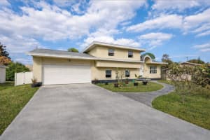 517 Floresta Drive, Port Saint Lucie, FL 34983 - MLS#R11161341