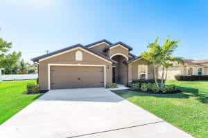 1652 Penrose Avenue, Port Saint Lucie, FL 34953 - MLS#R11161396