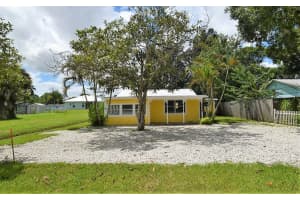 976 34 Terrace, Palm City, FL 34990 - MLS#R11161499