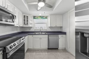 124 Shore Court, North Palm Beach, FL 33408 - MLS#R11161505