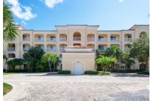 22 Harbour Isle Drive W 204, Fort Pierce, Fl 34949, Hutchinson Island