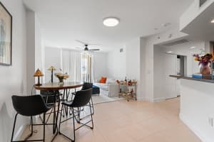 610 Clematis Street, West Palm Beach, FL 33401 - MLS#R11161611