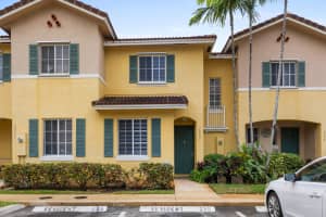 6052 Sw 19th Street, North Lauderdale, Fl 33068, North Lauderdale