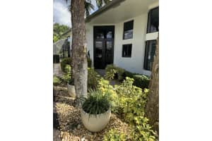 1140 Sand Drift Way, West Palm Beach, FL 33411 - MLS#R11161657