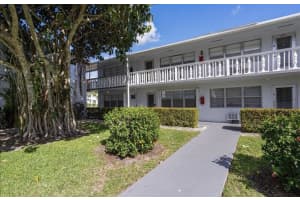 98 Cambridge E, West Palm Beach, Fl 33417, West Palm Beach