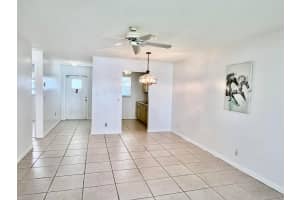 101 Leisure Lake Circle, Boynton Beach, FL 33426 - MLS#R11161791