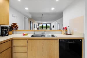 2421 Village Boulevard, West Palm Beach, FL 33409 - MLS#R11161810