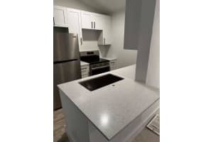 2831 N Oakland Forest Drive 310, Oakland Park, Fl 33309, Oakland Park