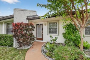 113 Lake Olive Drive, West Palm Beach, FL 33411 - MLS#R11161903