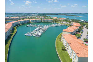 6 Harbour Isle Drive, Fort Pierce, FL 34949 - MLS#R11161964