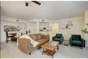 802 Windward Way, Lantana, FL 33462 - MLS#R11161974