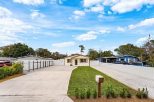 5923 Mango Road, West Palm Beach, FL 33413 - MLS#R11162021