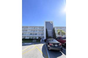 4108 Oakridge V 4108, Deerfield Beach, FL 33442, Deerfield Beach, FL 33442 - MLS#R11162034