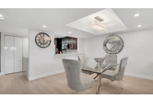 240 Captains Walk, Delray Beach, FL 33483 - MLS#R11162038