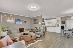 279 Flanders F, Delray Beach, FL 33484, Delray Beach, FL 33484 - MLS#R11162052