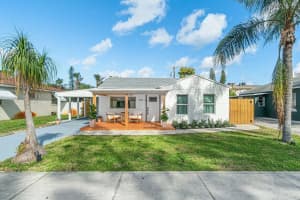 423 Ocean Avenue, Lantana, FL 33462 - MLS#R11162137