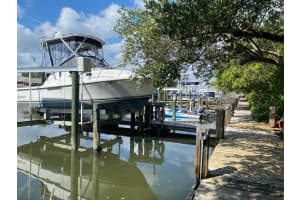 3206 Lakeview Circle, Fort Pierce, FL 34949 - MLS#R11162166