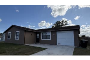 172 Crescent Avenue, Port Saint Lucie, FL 34984 - MLS#R11162203