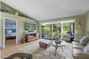 835 Club Drive, Palm Beach Gardens, FL 33418 - MLS#R11162240