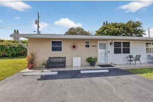 2824 Crown Court, Delray Beach, FL 33445 - MLS#R11162280