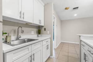 16 Crossings Circle, Boynton Beach, FL 33435 - MLS#R11162291