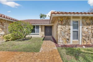 10185 Harbourtown Court, Boca Raton, FL 33498 - MLS#R11162483