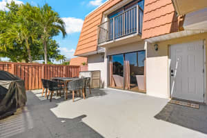 2889 11th Place, Deerfield Beach, FL 33442 - MLS#R11162532