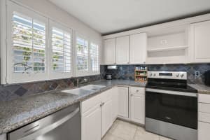 2008 Federal Highway, Boynton Beach, FL 33435 - MLS#R11162536