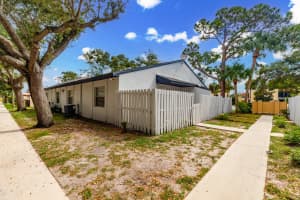 2007 Oleander Boulevard, Fort Pierce, FL 34950 - MLS#R11162584