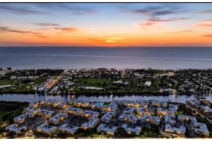 28 Colonial Club Drive, Boynton Beach, FL 33435 - MLS#R11162644