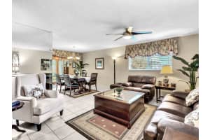 28 Colonial Club Drive, Boynton Beach, FL 33435 - MLS#R11162644