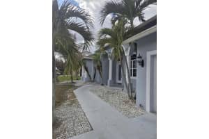 2472 Valnera Street, Port Saint Lucie, FL 34953 - MLS#R11162674