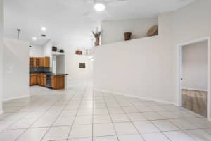 10679 Lake Shore Drive, Wellington, FL 33414 - MLS#R11162726