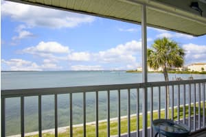 1177 Bayshore Drive, Fort Pierce, FL 34949 - MLS#R11162735