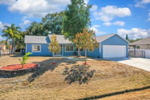 211 North Wakefield Circle, Port Saint Lucie, FL 34953 - MLS#R11162775