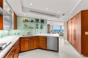 2000 Ocean Boulevard, Palm Beach, FL 33480 - MLS#R11162852