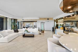 2427 Presidential Way, West Palm Beach, FL 33401 - MLS#R11162951