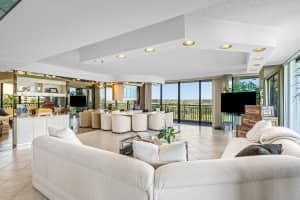 2427 Presidential Way, West Palm Beach, FL 33401 - MLS#R11162951