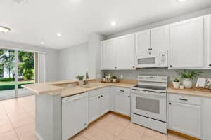 9819 Lago Drive, Boynton Beach, FL 33472 - MLS#R11162993