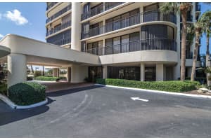 2427 Presidential Way, West Palm Beach, FL 33401 - MLS#R11163025