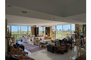 2427 Presidential Way, West Palm Beach, FL 33401 - MLS#R11163025