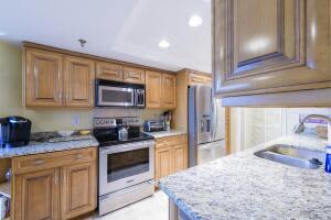 2400 Ocean Drive, Fort Pierce, FL 34949 - MLS#R11163139