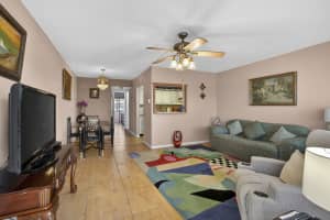 39 Dorchester B, West Palm Beach, FL 33417, West Palm Beach, FL 33417 - MLS#R11163264