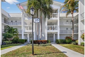 10 Colonial Club Drive, Boynton Beach, FL 33435 - MLS#R11163265